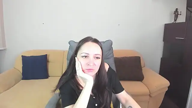 Snapshot of AngellLika chatting on November 2025 01:11:01 PM AngellLika online show from November 2025 01:11:01 PM