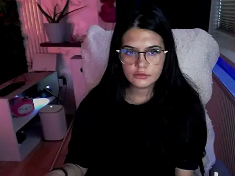 Michellekitty online show from November 2025 11:02:01 AM