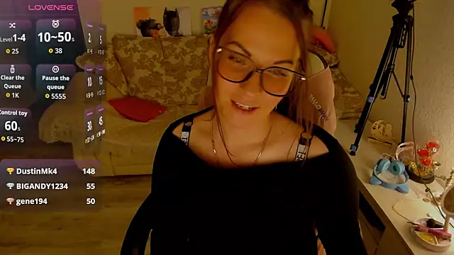 Snapshot of masha19981 chatting on April 2026 08:57:02 PM masha19981 online show from April 2026 08:57:02 PM