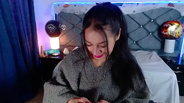 Julietacollins06 online show from October 2025 12:36:01 PM