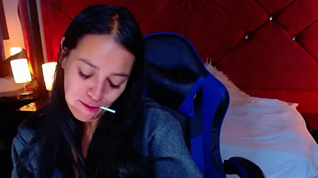 Julietacollins06 online show from February 2026 01:19:02 PM