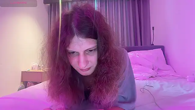 Snapshot of Alice_Pinkhead chatting on May 2026 08:21:01 AM Alice Pinkhead online show from May 2026 08:21:01 AM
