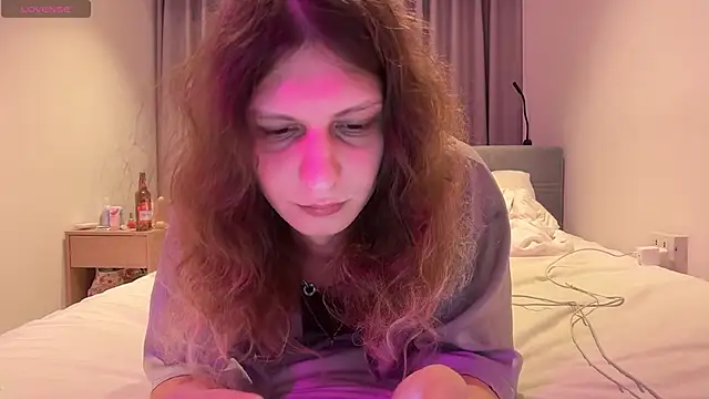 Snapshot of Alice_Pinkhead chatting on June 2026 11:05:01 AM Alice Pinkhead online show from June 2026 11:05:01 AM