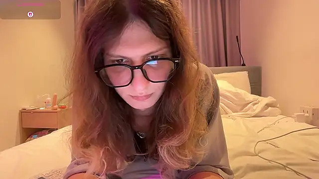 Snapshot of Alice_Pinkhead chatting on July 2026 09:46:01 AM Alice Pinkhead online show from July 2026 09:46:01 AM