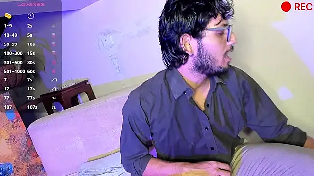 Nicholasrodrii online show from December 2024 10:34:02 PM