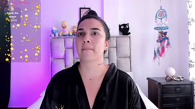 Snapshot of brianaGuzman chatting on November 2025 06:24:02 PM brianaGuzman online show from November 2025 06:24:02 PM