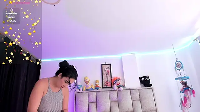 Snapshot of brianaGuzman chatting on November 2025 06:23:02 PM brianaGuzman online show from November 2025 06:23:02 PM