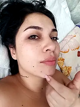 Snapshot of brianaGuzman chatting on November 2025 01:32:02 PM brianaGuzman online show from November 2025 01:32:02 PM