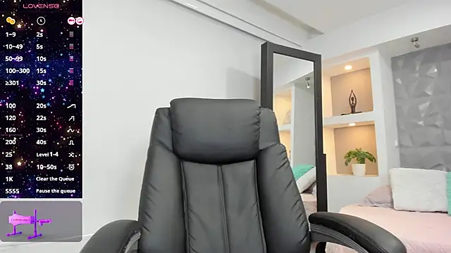 elisa collins online show from December 2024 05:43:01 PM