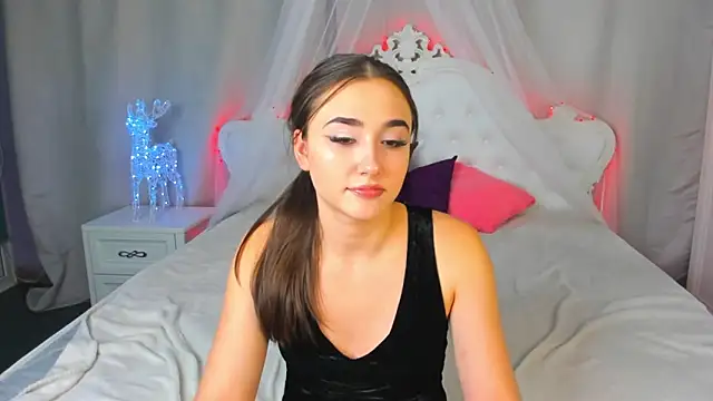 EvaLil online show from December 2024 02:51:01 PM