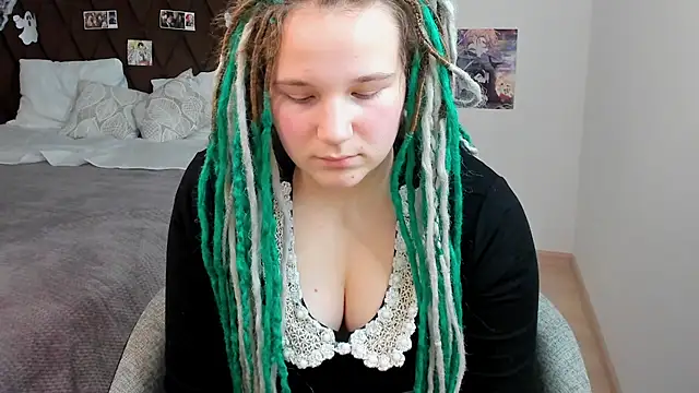 GloriaHylivi online show from December 2024 06:45:01 PM