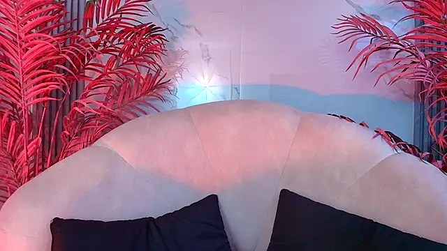 Snapshot of EvaHalsey chatting on October 2025 08:10:01 PM EvaHalsey online show from October 2025 08:10:01 PM