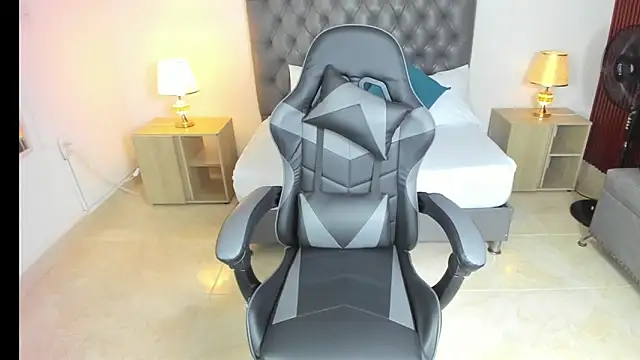 Snapshot of irantzu_hank chatting on December 2024 12:27:01 PM irantzu hank online show from December 2024 12:27:01 PM