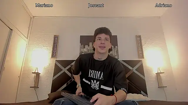 nakedfoam1 online show from October 2025 03:28:01 AM