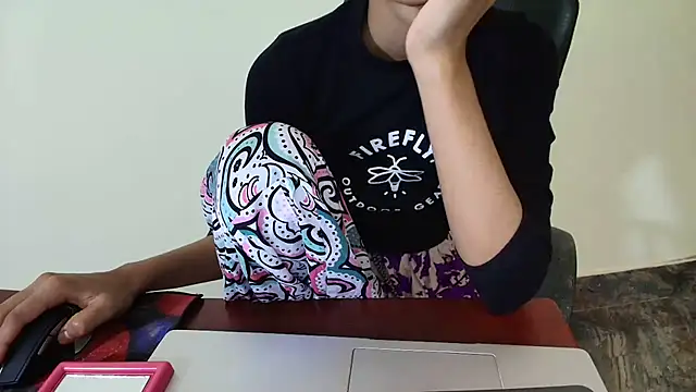 Srabontii online show from April 2026 03:39:02 PM