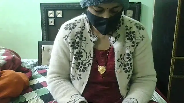 couplesuni online show from December 2024 04:00:02 AM