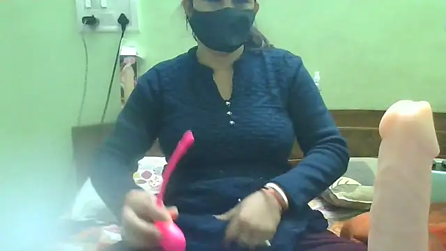 couplesuni online show from January 2025 04:17:02 AM