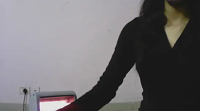 Snapshot of Cute_Sanna chatting on February 2025 05:26:01 PM Cute Sanna online show from February 2025 05:26:01 PM