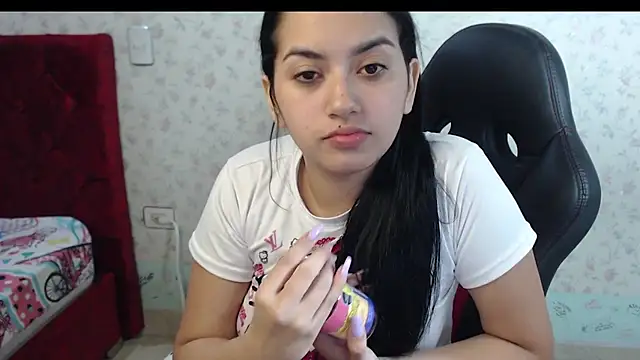 kayla k18 online show from October 2025 04:10:02 AM