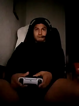 Snapshot of Lobo_1019 chatting on February 2025 05:01:01 PM Lobo 1019 online show from February 2025 05:01:01 PM