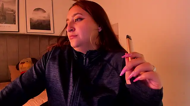 Snapshot of Alaia_Cute chatting on December 2024 09:31:02 AM Alaia Cute online show from December 2024 09:31:02 AM