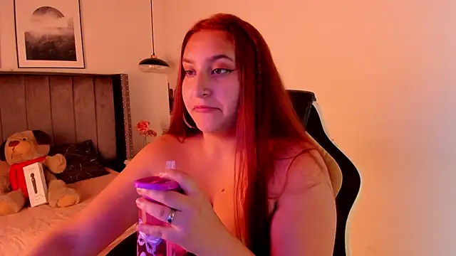 Snapshot of Alaia_Cute chatting on January 2025 06:31:01 AM Alaia Cute online show from January 2025 06:31:01 AM