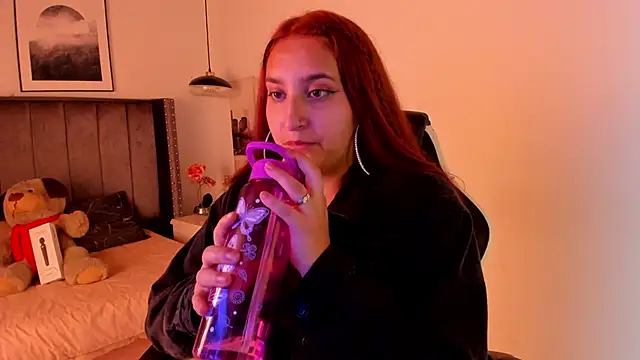 Snapshot of Alaia_Cute chatting on January 2025 09:32:01 AM Alaia Cute online show from January 2025 09:32:01 AM