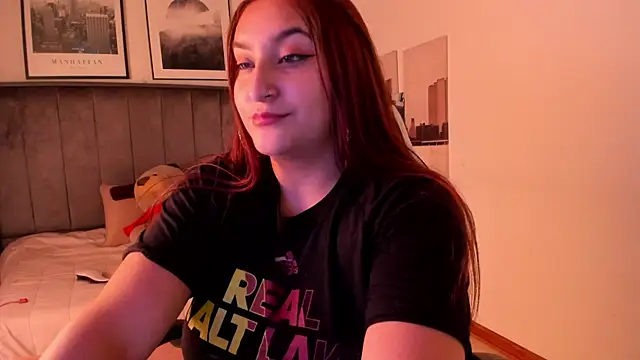 Snapshot of Alaia_Cute chatting on January 2025 05:02:02 AM Alaia Cute online show from January 2025 05:02:02 AM