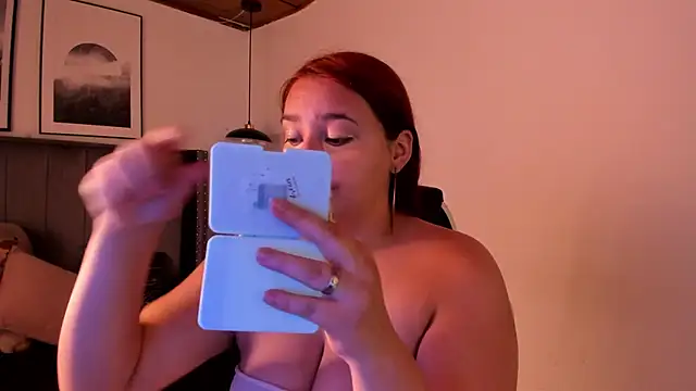 Snapshot of Alaia_Cute chatting on January 2025 02:41:01 AM Alaia Cute online show from January 2025 02:41:01 AM