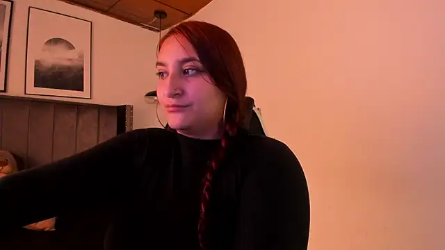 Snapshot of Alaia_Cute chatting on January 2025 02:47:01 PM Alaia Cute online show from January 2025 02:47:01 PM