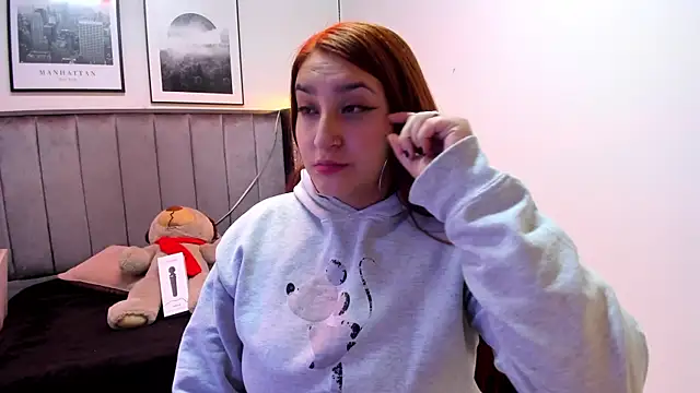 Snapshot of Alaia_Cute chatting on January 2025 09:24:02 AM Alaia Cute online show from January 2025 09:24:02 AM