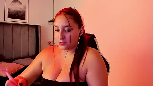 Snapshot of Alaia_Cute chatting on February 2025 09:38:02 AM Alaia Cute online show from February 2025 09:38:02 AM