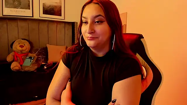 Snapshot of Alaia_Cute chatting on February 2025 11:48:02 PM Alaia Cute online show from February 2025 11:48:02 PM