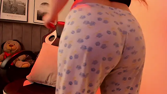 Snapshot of Alaia_Cute chatting on March 2025 05:31:02 AM Alaia Cute online show from March 2025 05:31:02 AM