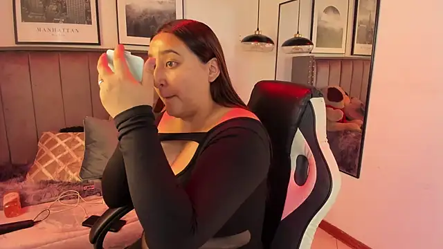 Snapshot of Alaia_Cute chatting on September 2025 04:02:02 AM Alaia Cute online show from September 2025 04:02:02 AM