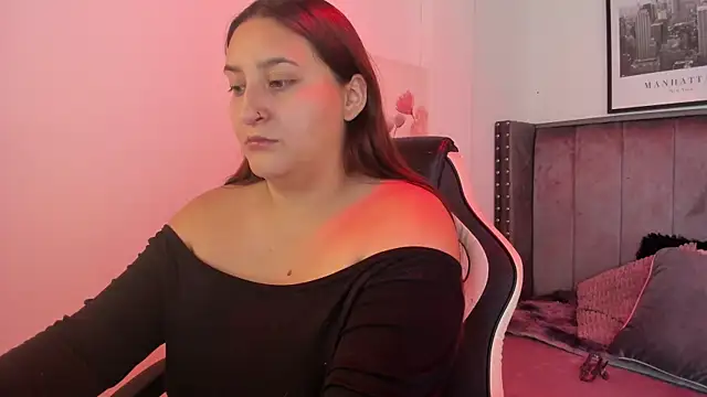 Snapshot of Alaia_Cute chatting on September 2025 02:59:01 AM Alaia Cute online show from September 2025 02:59:01 AM