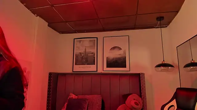 Snapshot of Alaia_Cute chatting on October 2025 12:58:01 AM Alaia Cute online show from October 2025 12:58:01 AM