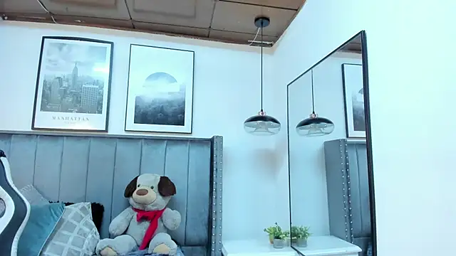 Snapshot of Alaia_Cute chatting on December 2025 04:40:02 AM Alaia Cute online show from December 2025 04:40:02 AM