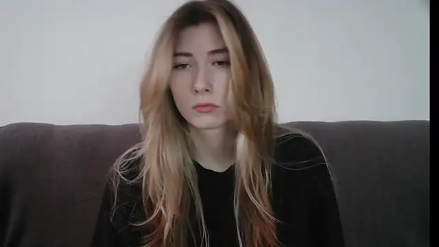 ErikaShyy online show from February 2025 07:12:02 AM