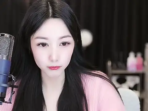 Nuyoah-77 online show from January 2025 07:03:01 PM