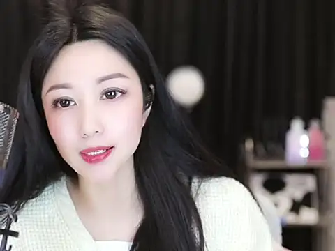 Nuyoah-77 online show from February 2025 06:05:02 PM