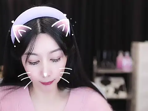 Nuyoah-77 online show from November 2025 04:18:02 PM