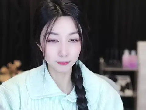 Nuyoah-77 online show from January 2026 05:27:02 PM