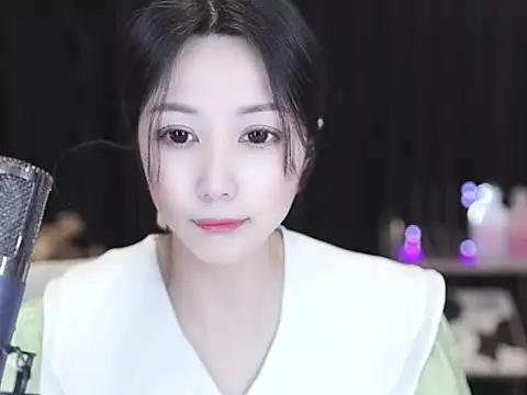 Nuyoah-77 online show from March 2026 01:26:02 PM