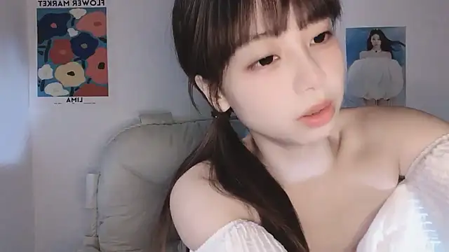 -Hottie online show from September 2025 04:10:02 PM