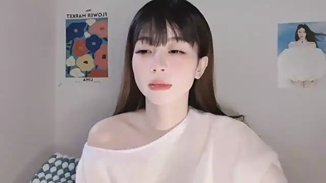 -Hottie online show from January 2026 04:00:02 PM