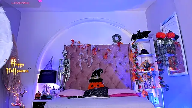 LadyAvalon online show from October 2025 07:59:01 PM