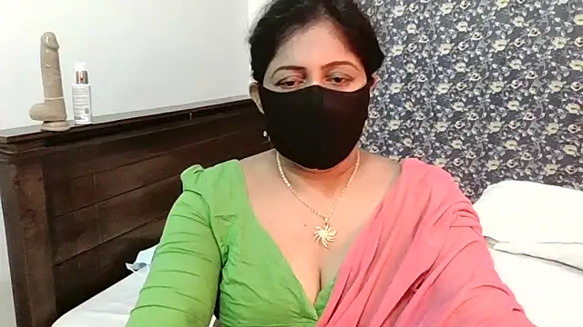 Snapshot of Maya8175 chatting on September 2025 05:12:02 PM Maya8175 online show from September 2025 05:12:02 PM