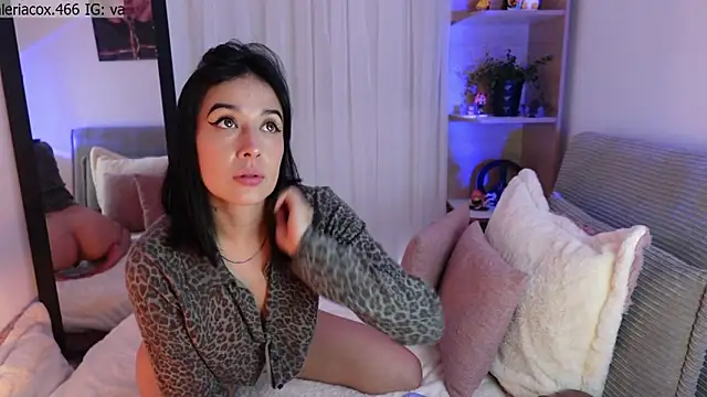 ValeriaCox online show from November 2025 09:00:02 PM