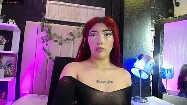 Mia Rinn online show from December 2024 01:42:02 PM